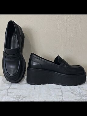Platform Penny Loafers in Black